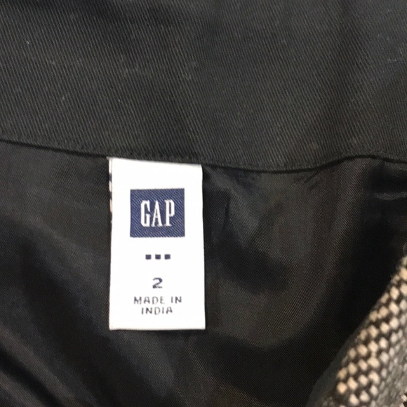 Gap - Picture 2 of 2